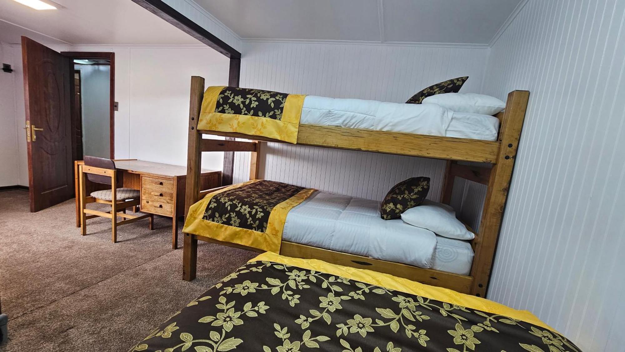 Hotel Forjadores Del Cabo De Hornos Пуерто-Вільямс Екстер'єр фото